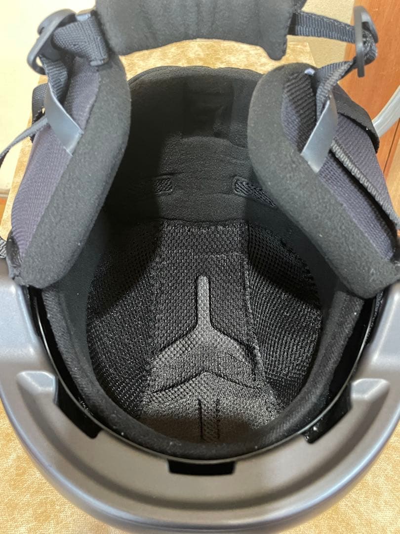 ボレースキーヘルメット　アトモスミップス　Mサイズ