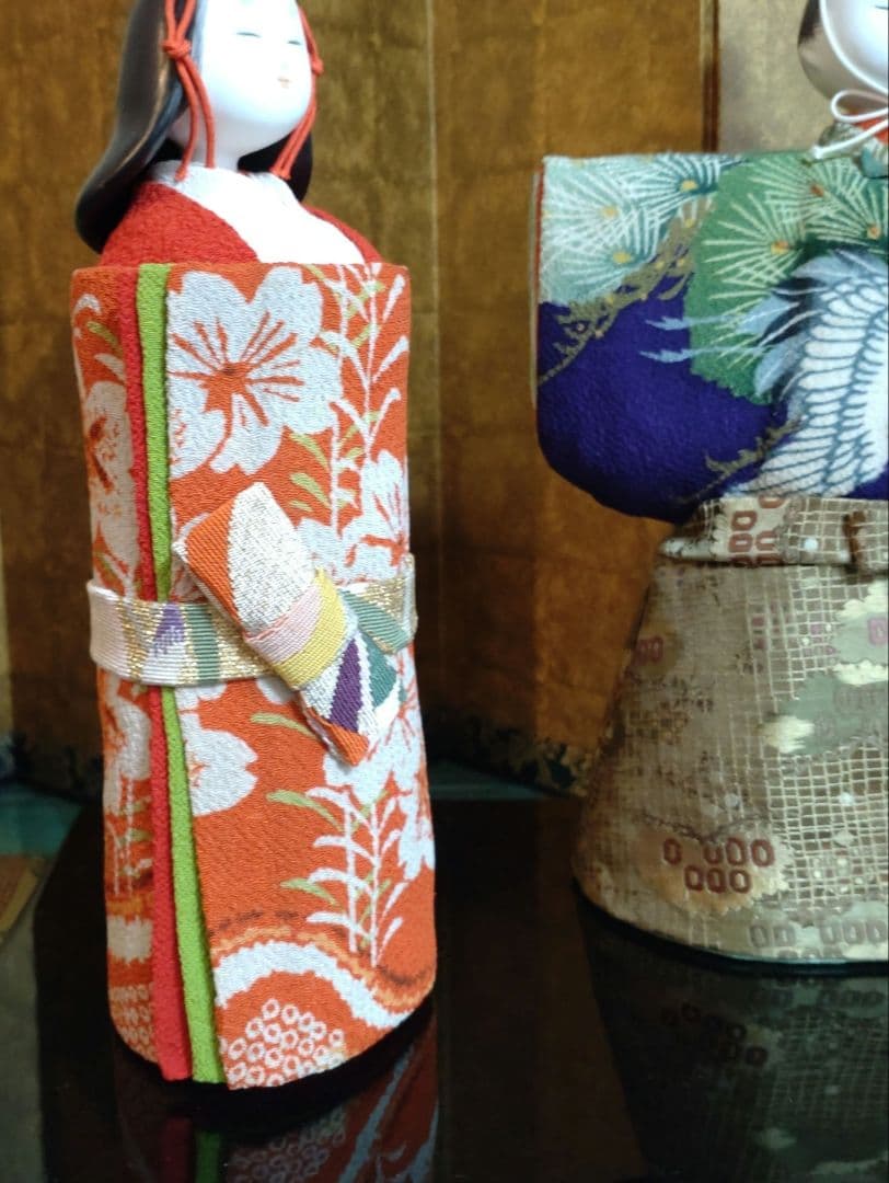 桐塑立雛　男雛の金箔冠 難度の高い女雛の髪型 古布の衣裳