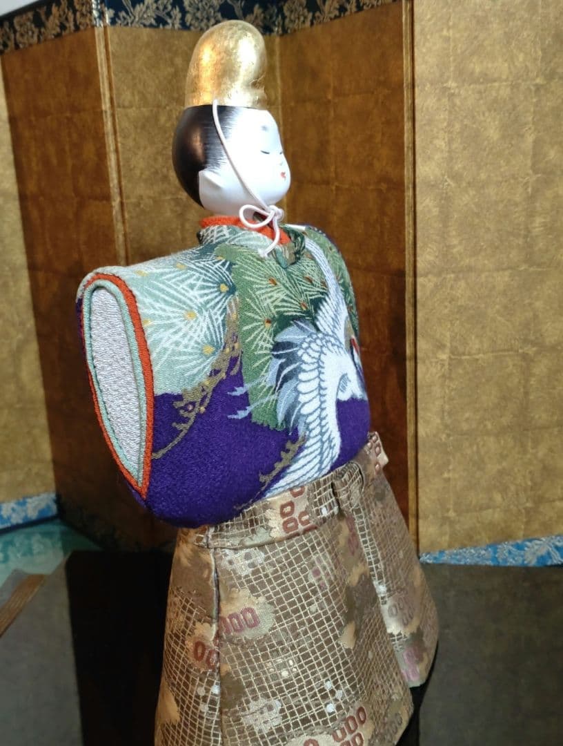桐塑立雛　男雛の金箔冠 難度の高い女雛の髪型 古布の衣裳