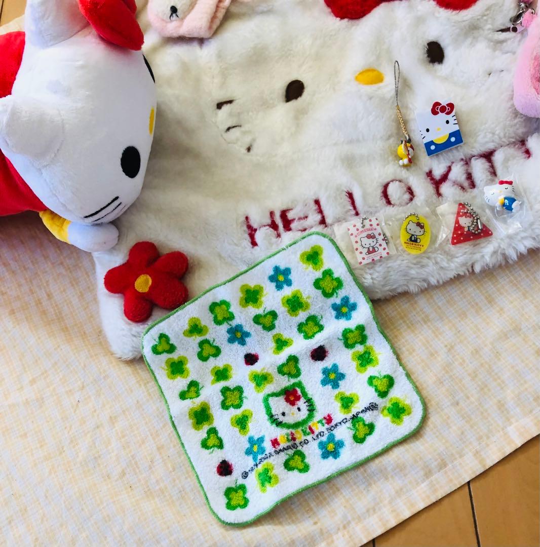 ハローキティ キャラクターグッズセット　クッション　小物