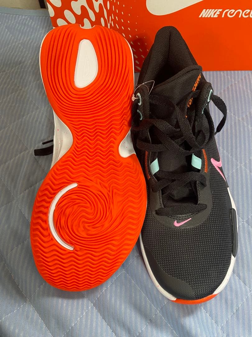 送料無料　NIKE RENEW ELEVATE III 8 (US) 26.0