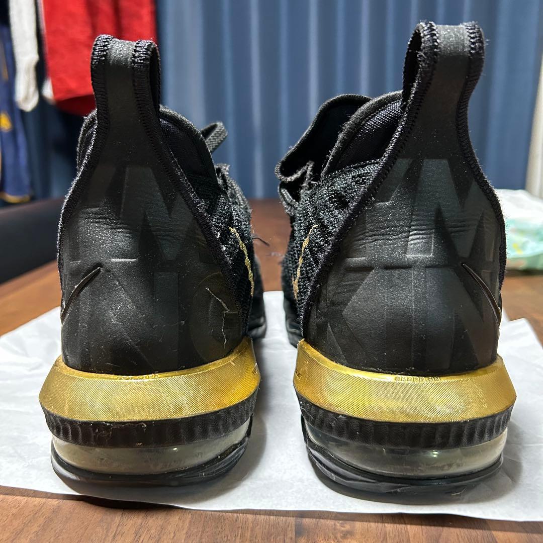 Nike LeBron 17 ブラック ゴールド