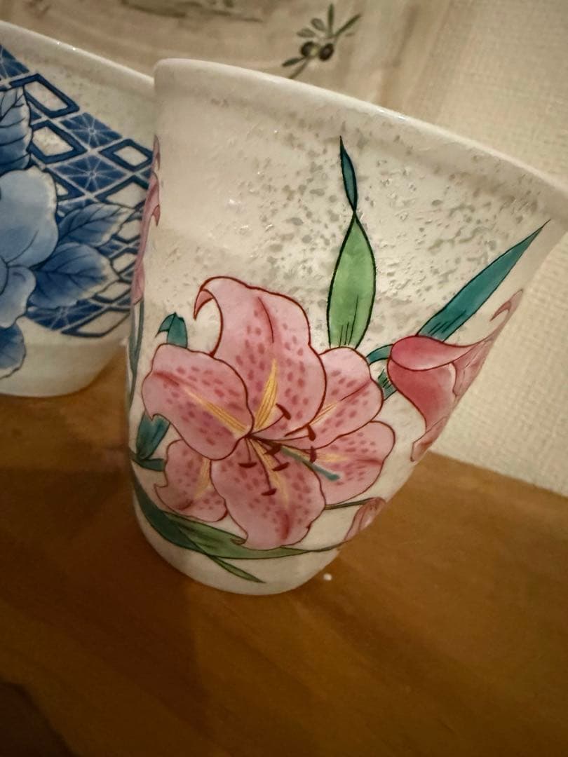☆美品☆マグカップ　金龍窯　ゆりと薔薇　パールの煌めき　2客セット