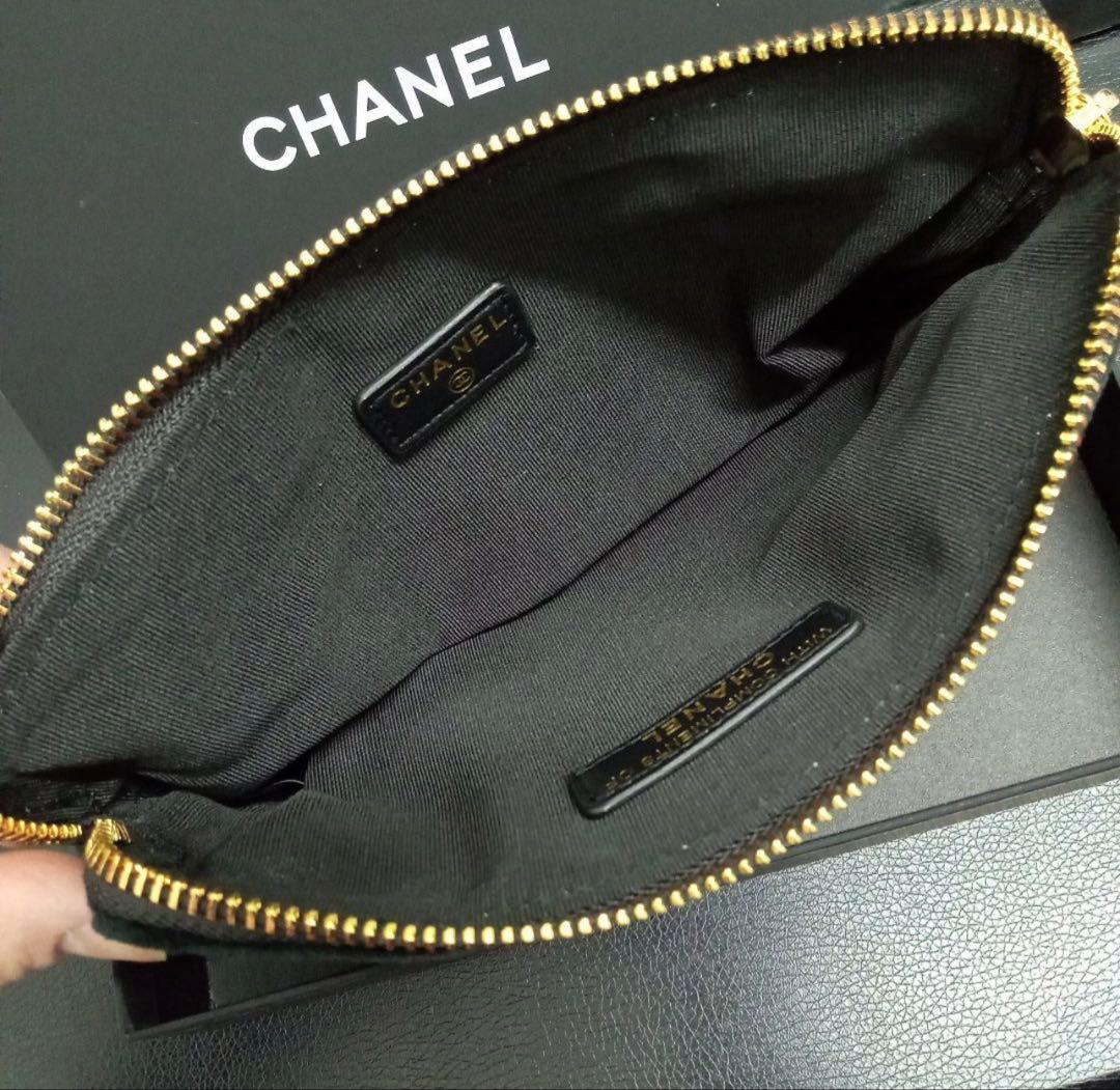 u*o様 CHANEL ベルベット クラッチ