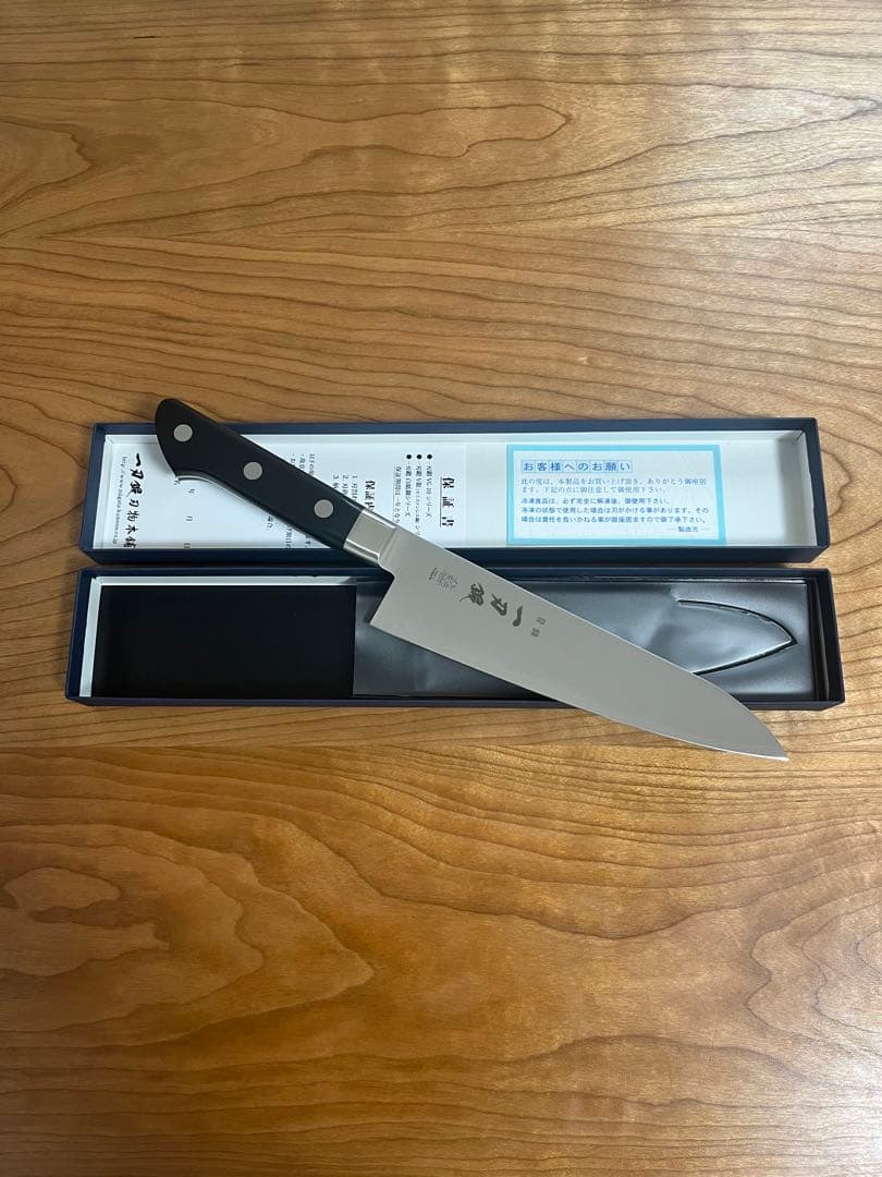 【新品•未使用】 一刃鍛 VG10（ステンレス） 牛刀 刃渡18cm