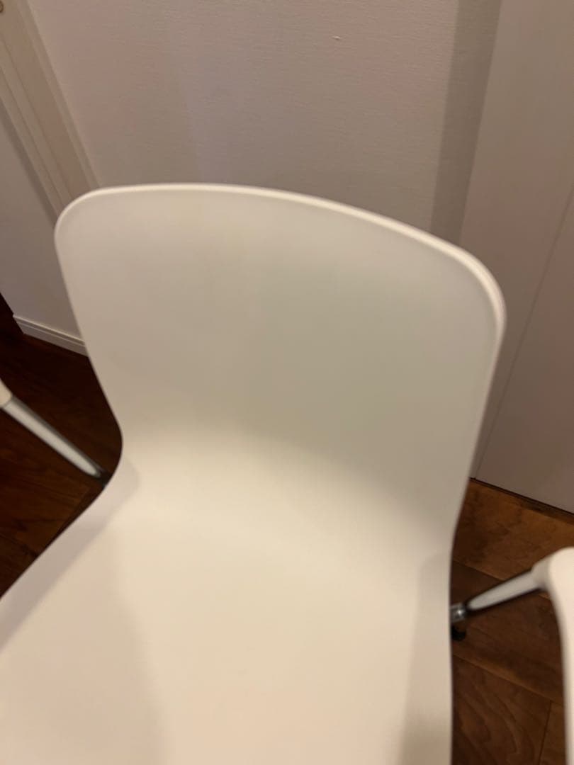 ハル RE チューブ アームレスト VITRA