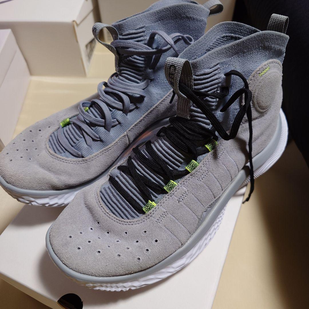 Under Armour CURRY 4 FLOTRO グレー ハイカット