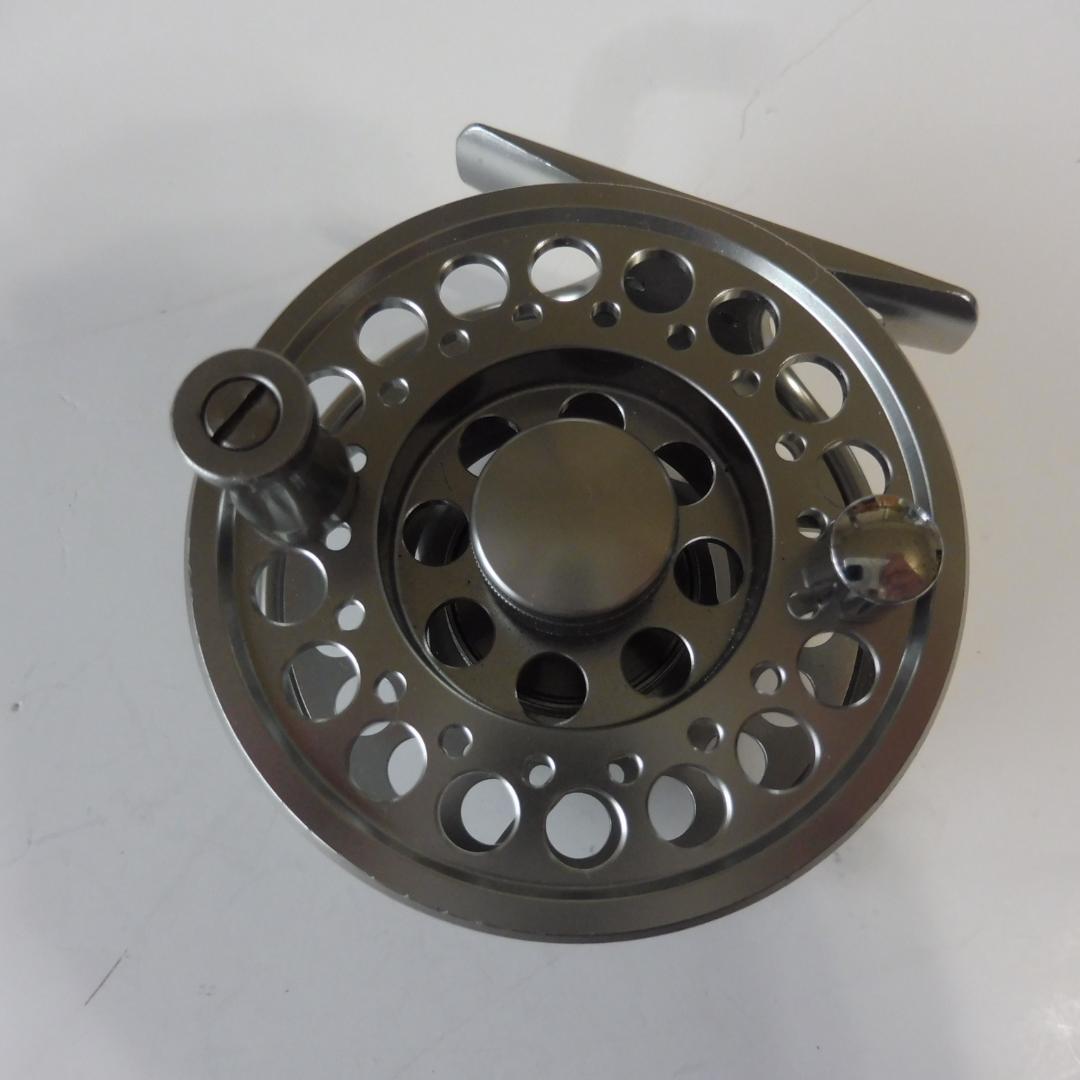 AXISCO AR-ASIS ARA-2D ミッドアーバーフライリール#3/4