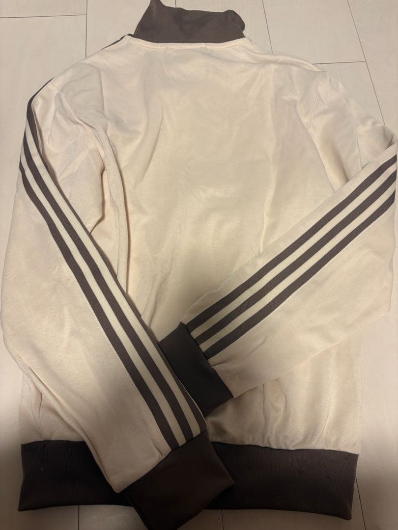 adidas トラックジャケット　s
