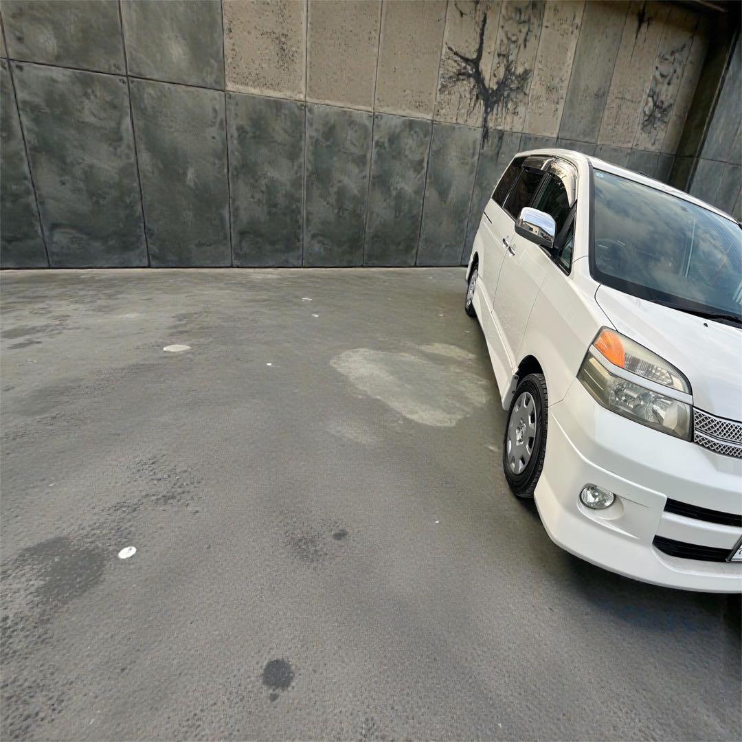 車検9月までヴォクシーAZR60G