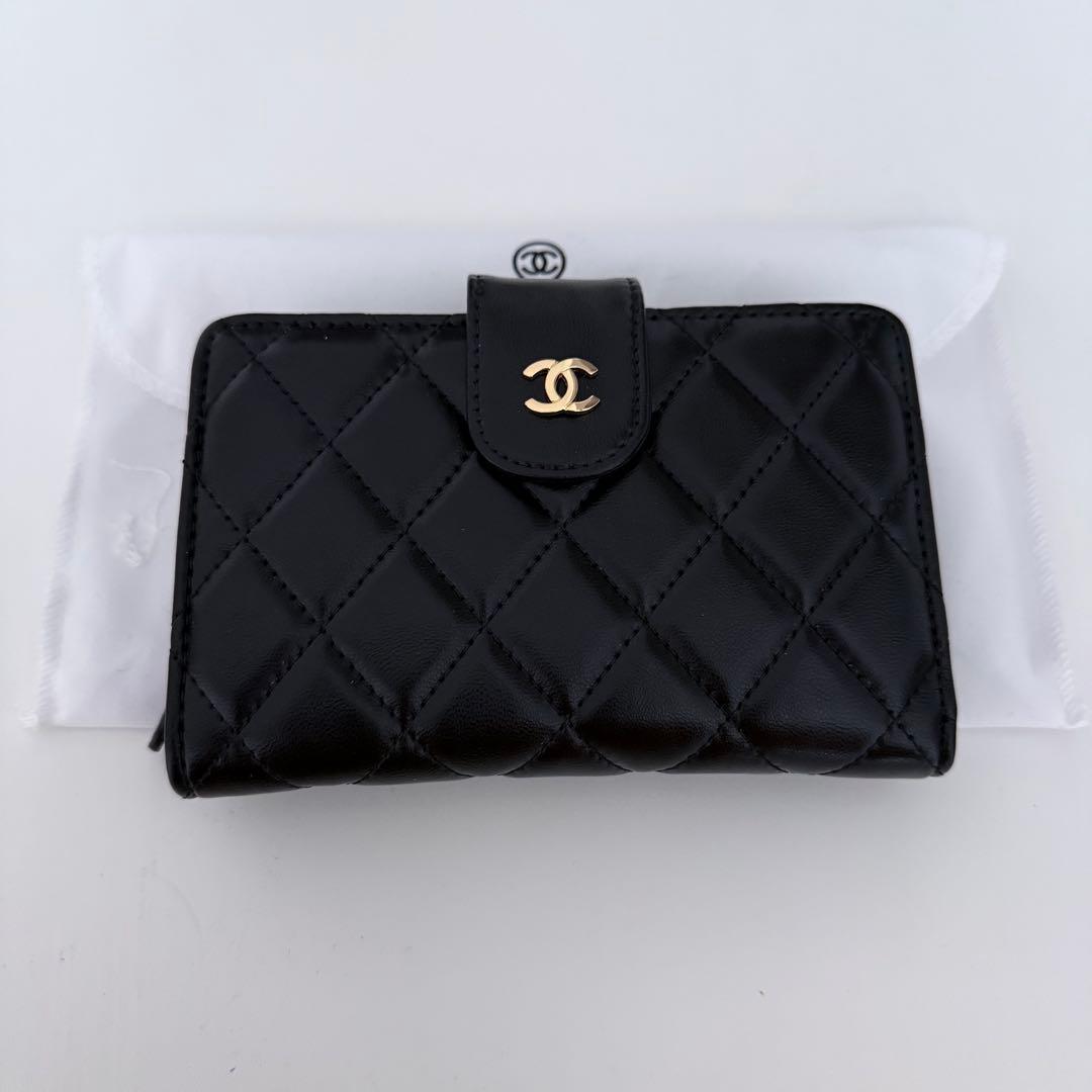 CHANELノベルティ財布ブラックレザー