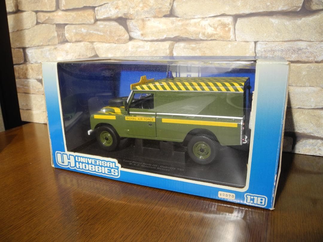 イギリス空軍・レスキュー仕様 Series III ミニカー 1:18