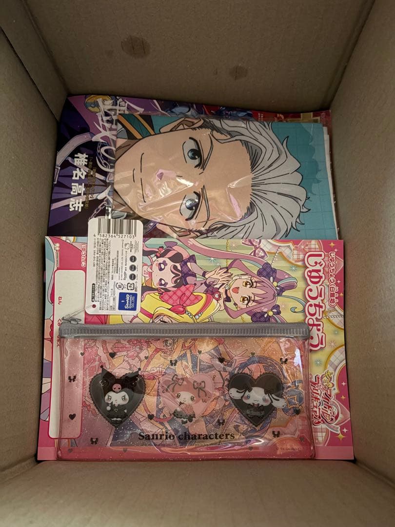 アニメグッズ多数　ノンジャンル　まとめ売り　大量　段ボール　140サイズ