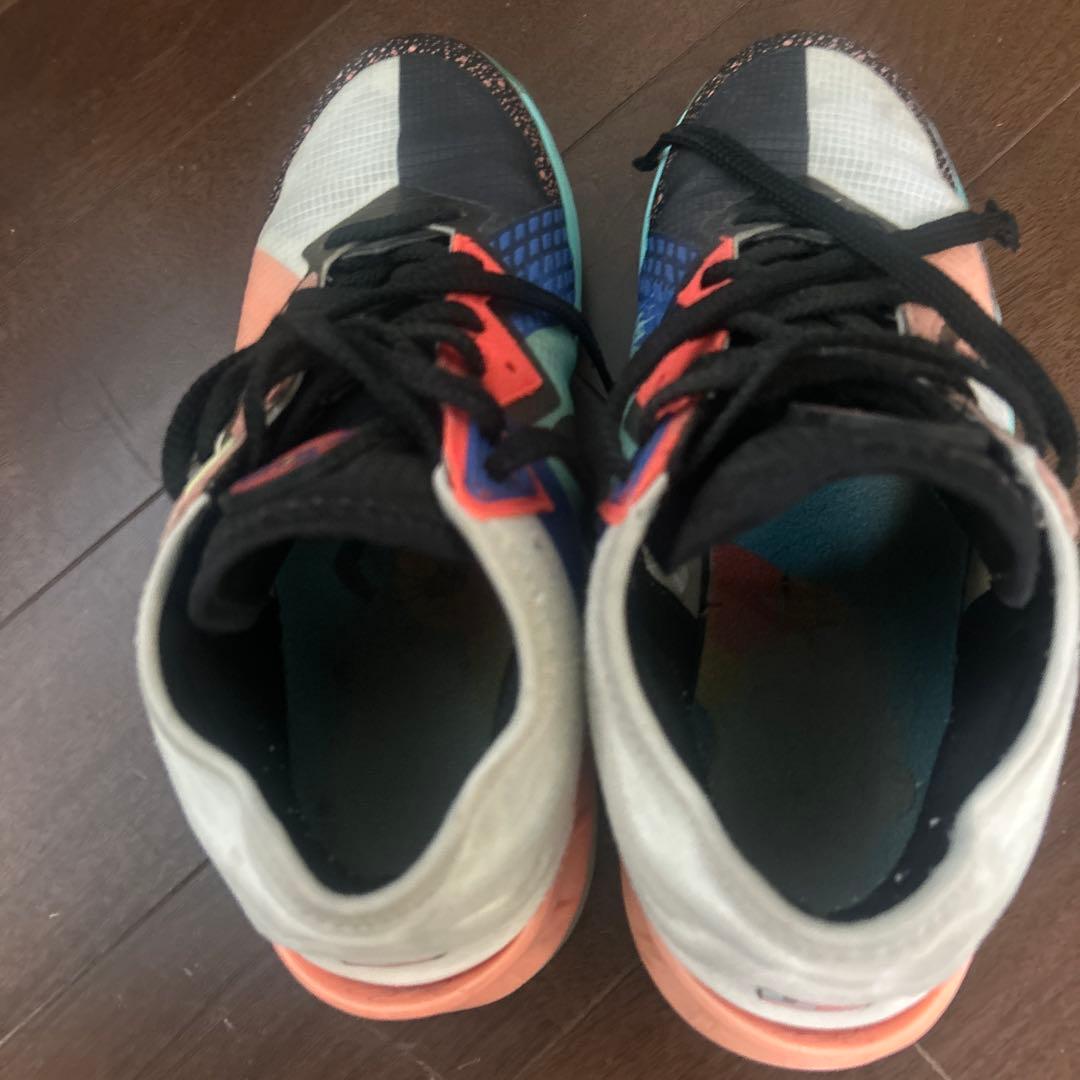 Nike Tune Squad バスケットボールシューズ