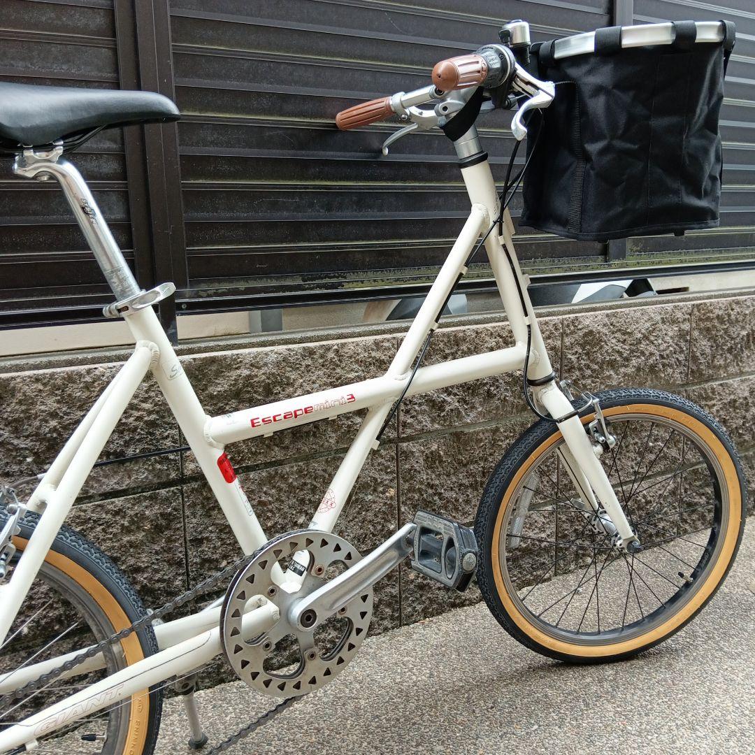 Escape Mini 3 ホワイト 小径自転車 前カゴ付き