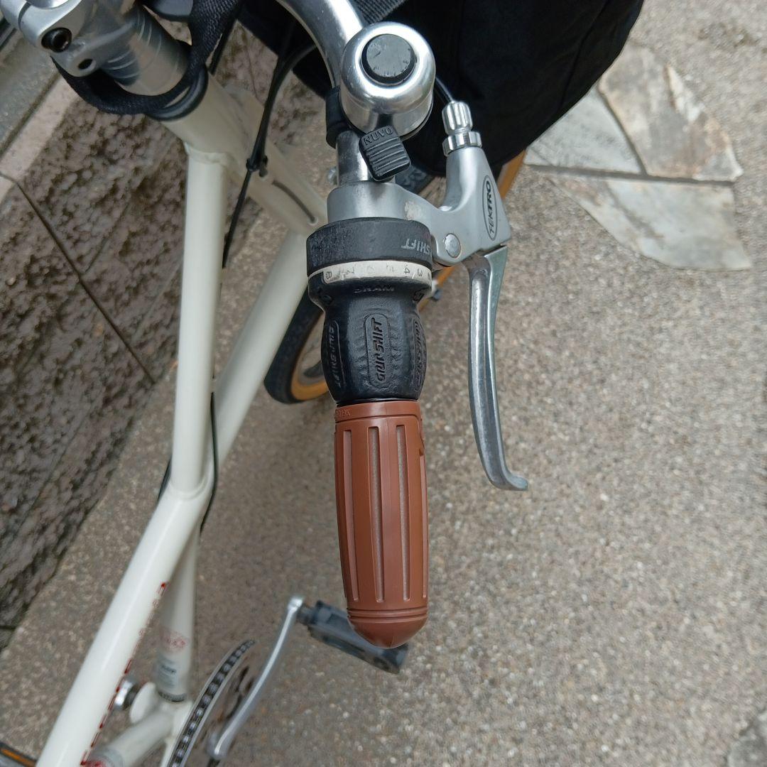 Escape Mini 3 ホワイト 小径自転車 前カゴ付き