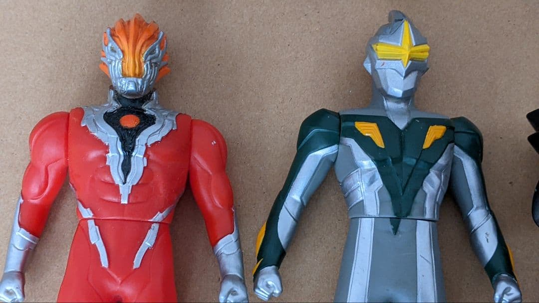 ウルトラマンソフビ　ゼロダークネス等