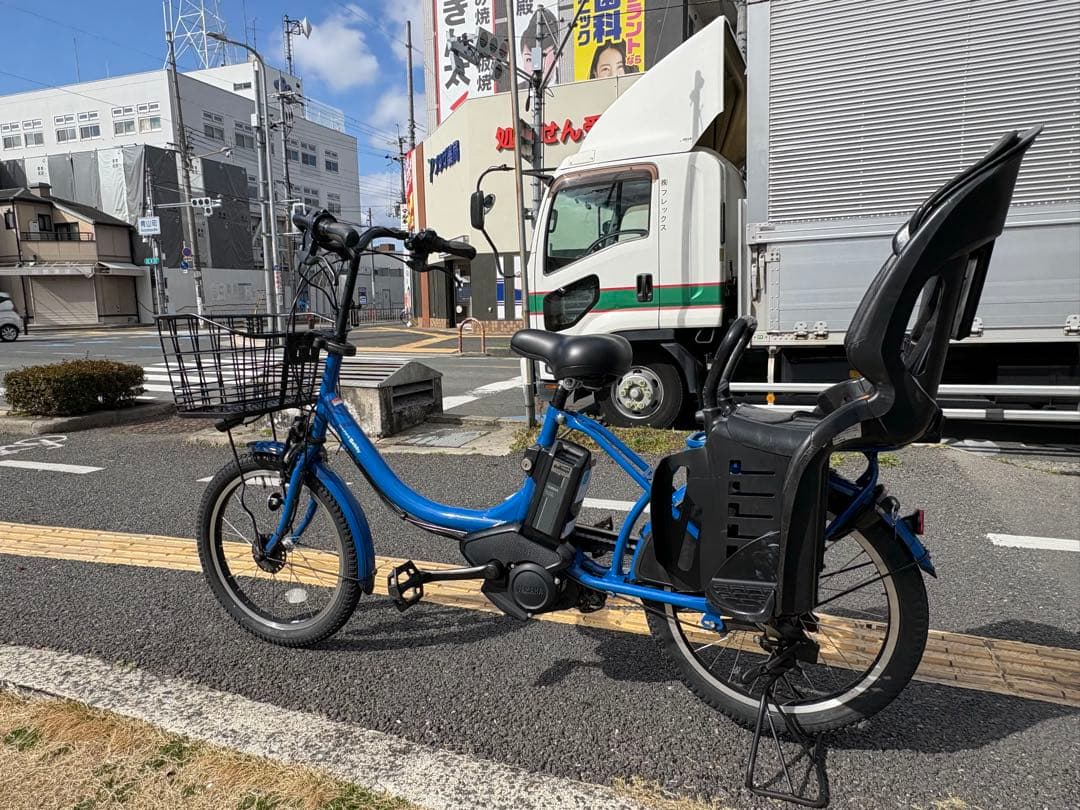 中古20㌅YAMAHA電動アシスト自転車　12.3Ah 大阪　068
