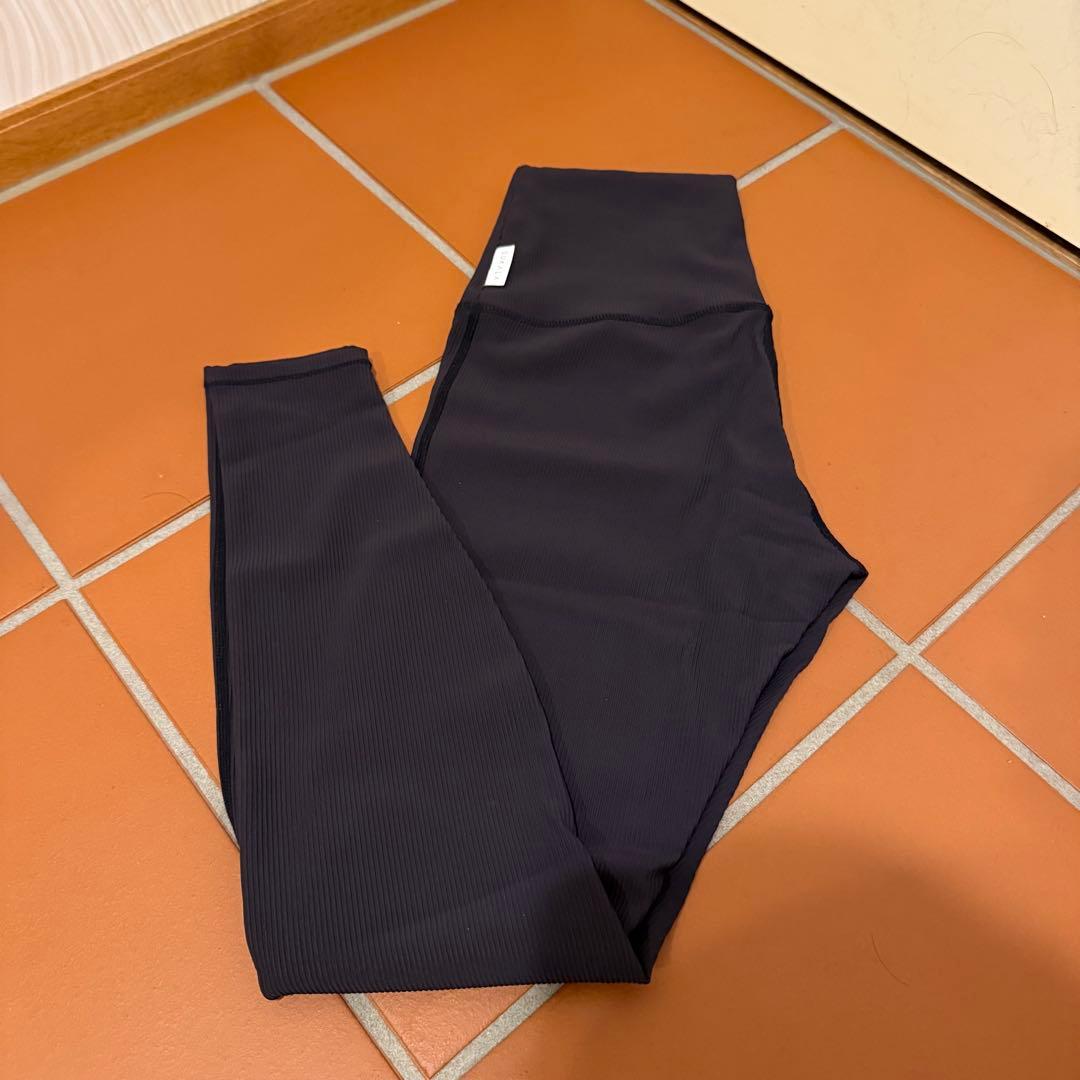 完売品 SUKALAリブソリッドレギンス ブラック M