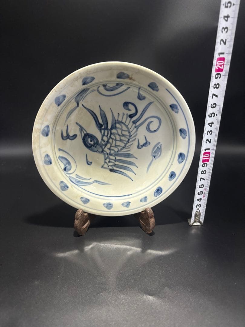 中国　　明清時代 青花 魚の絵柄の陶器皿