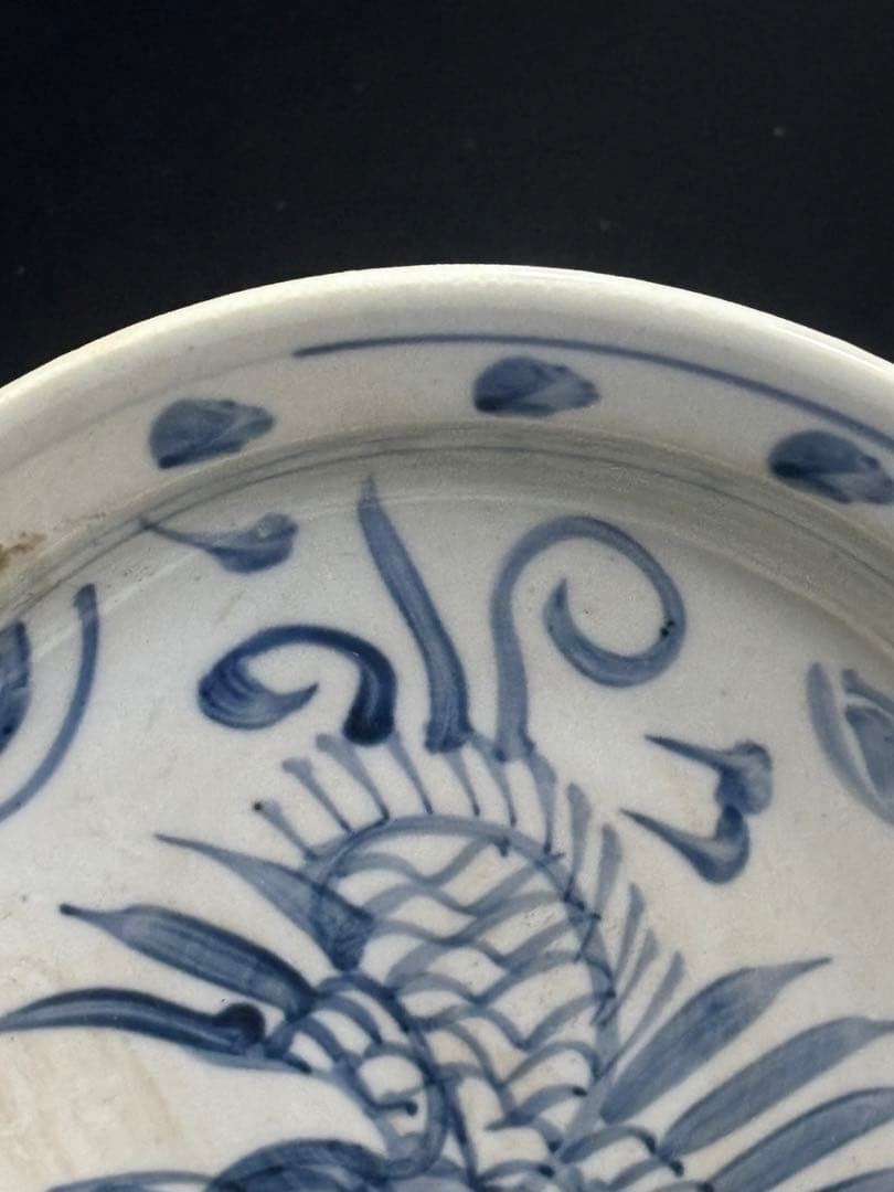 中国　　明清時代 青花 魚の絵柄の陶器皿