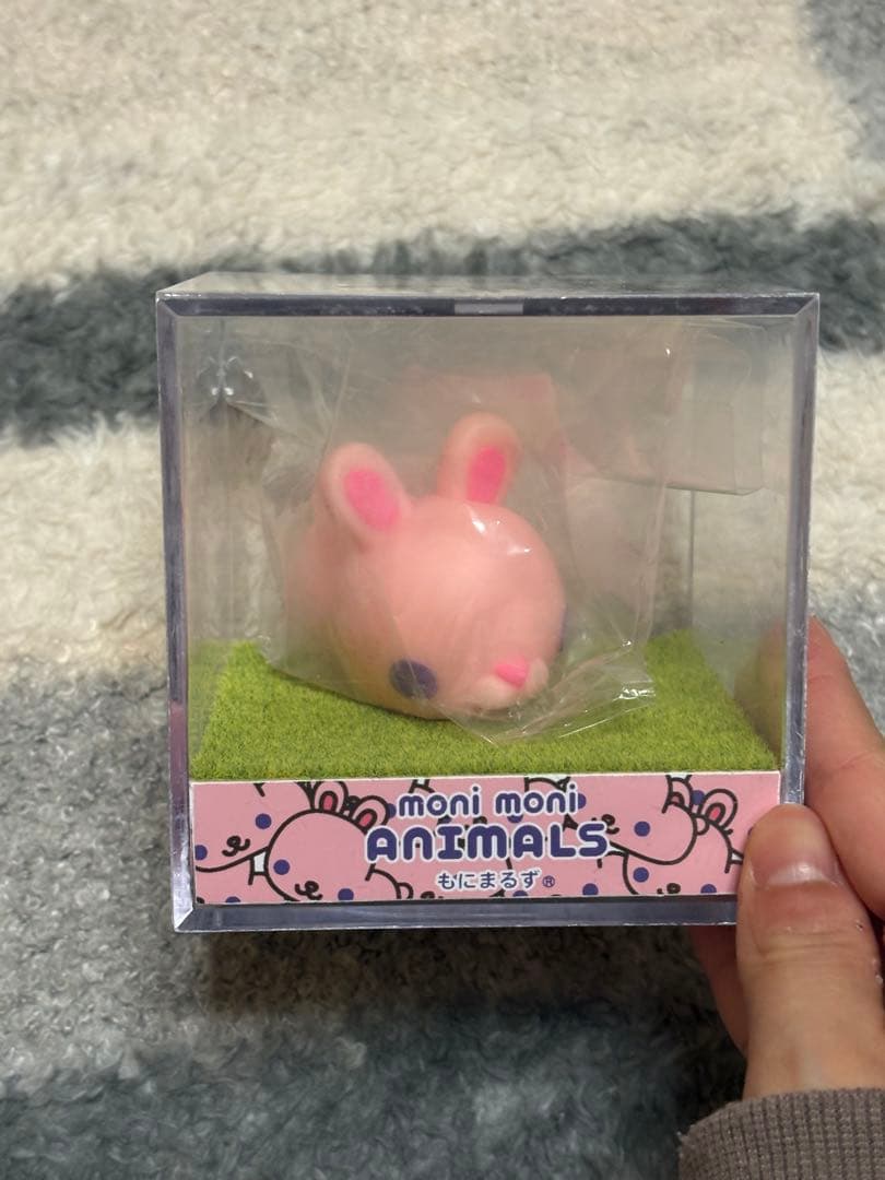 もにまるず　moni moni うさぎ フィギュア