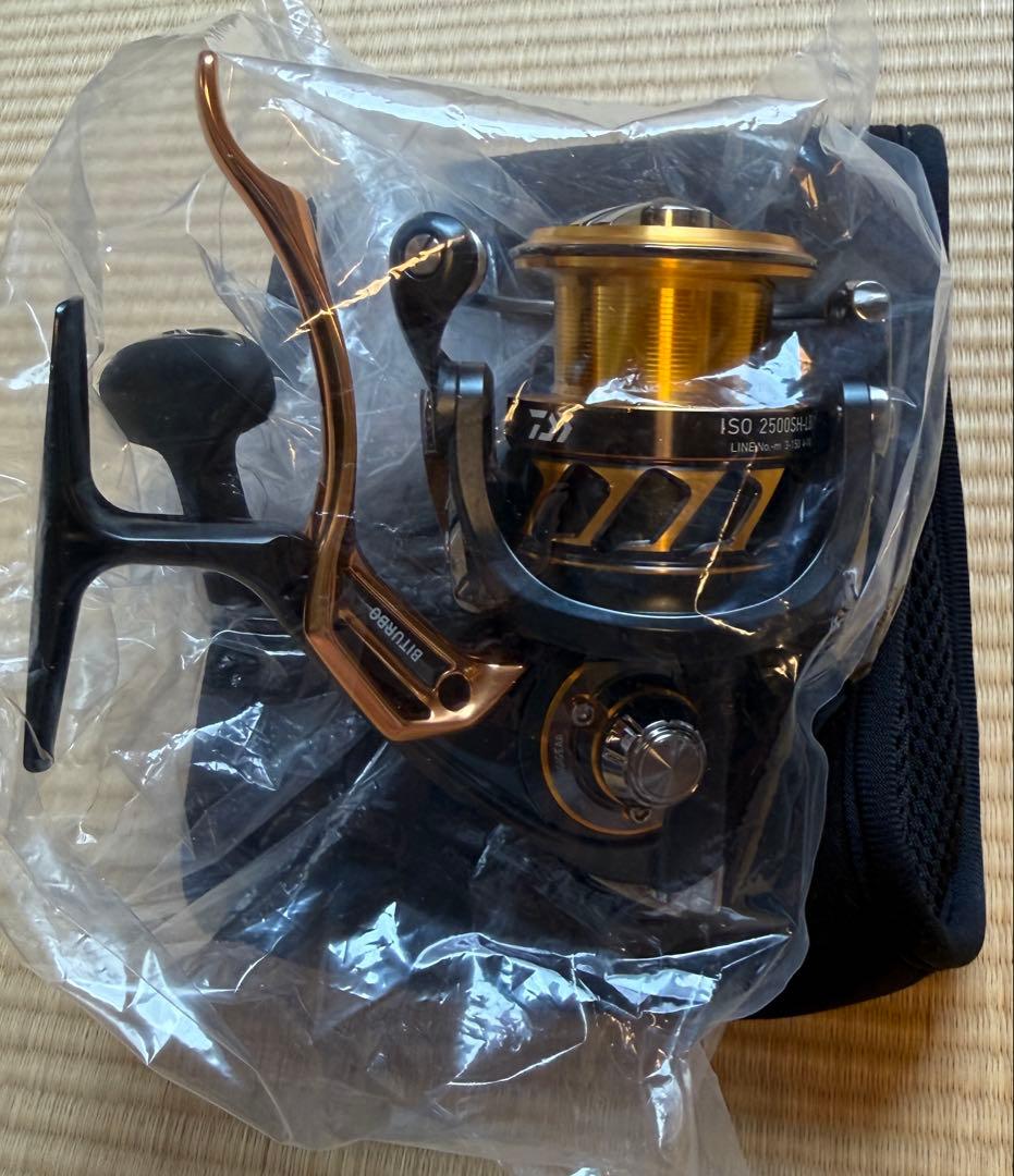 ダイワ 18トーナメントISO 2500SH-LBD 極上品