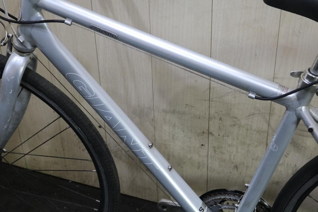GIANT ESCAPE R3 700C アルミ 24速 465mmクロスバイク