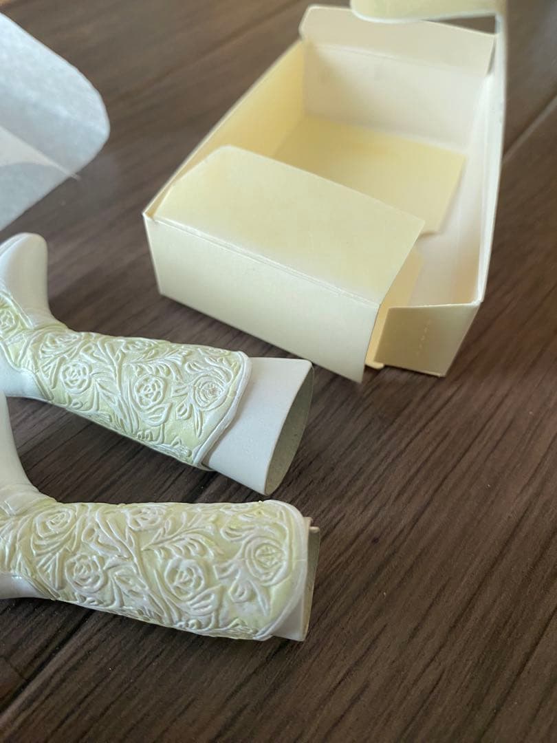 ロングブーツ　薔薇模様　靴　バービー リカちゃん　ブライス　ドール用 人形用