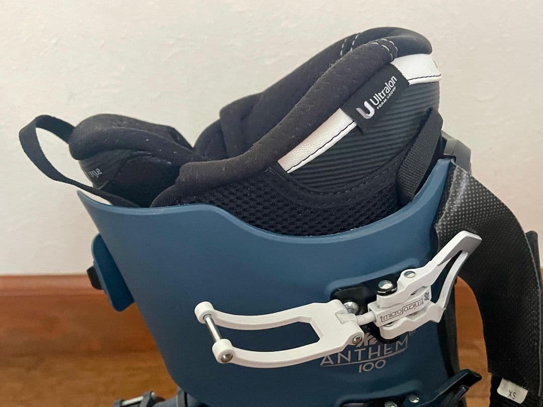 K2 女性用スキー用ブーツ(22.5cm)