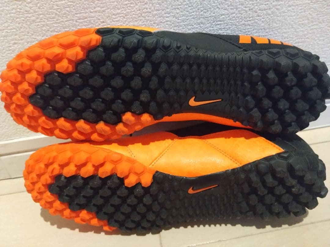 NIKE（ナイキ） FC247 ボンバ プロ Ⅱトレーニングシューズ