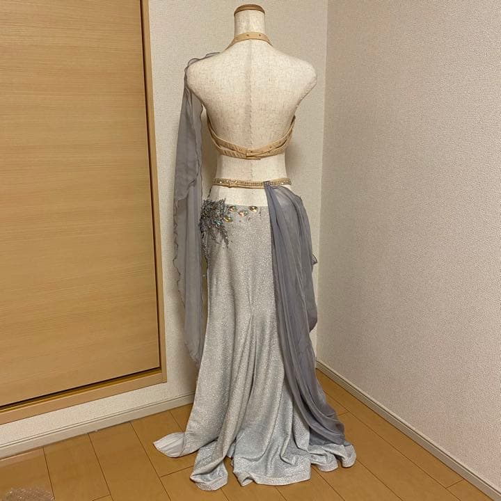 最大値引き！　ベリーダンス　シルバー　ラメ　衣装