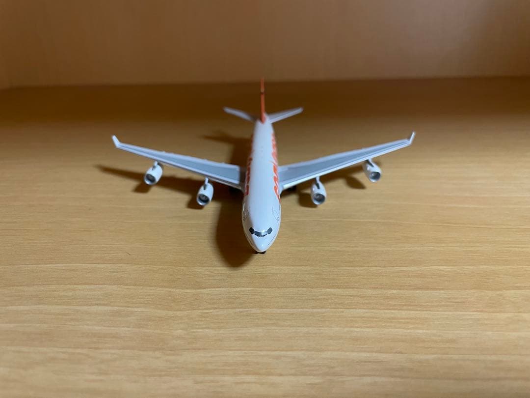 BIG-BUSモデル コンビアサ航空 A340-200 YV1004 1/400