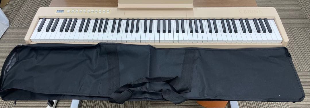 電子ピアノ　88鍵盤　充電タイプ　スリム軽量 オークベージュ