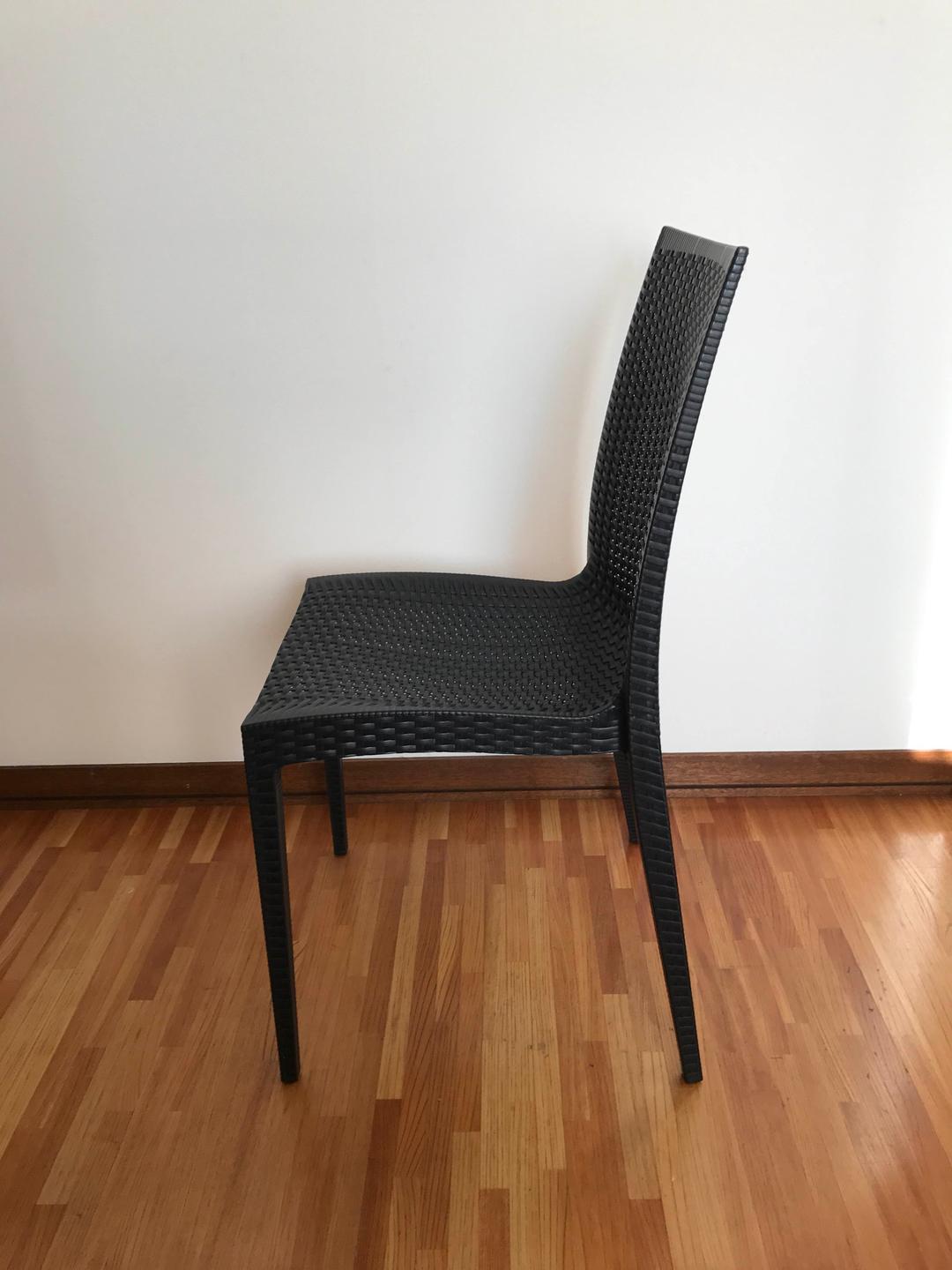 メッシュチェア