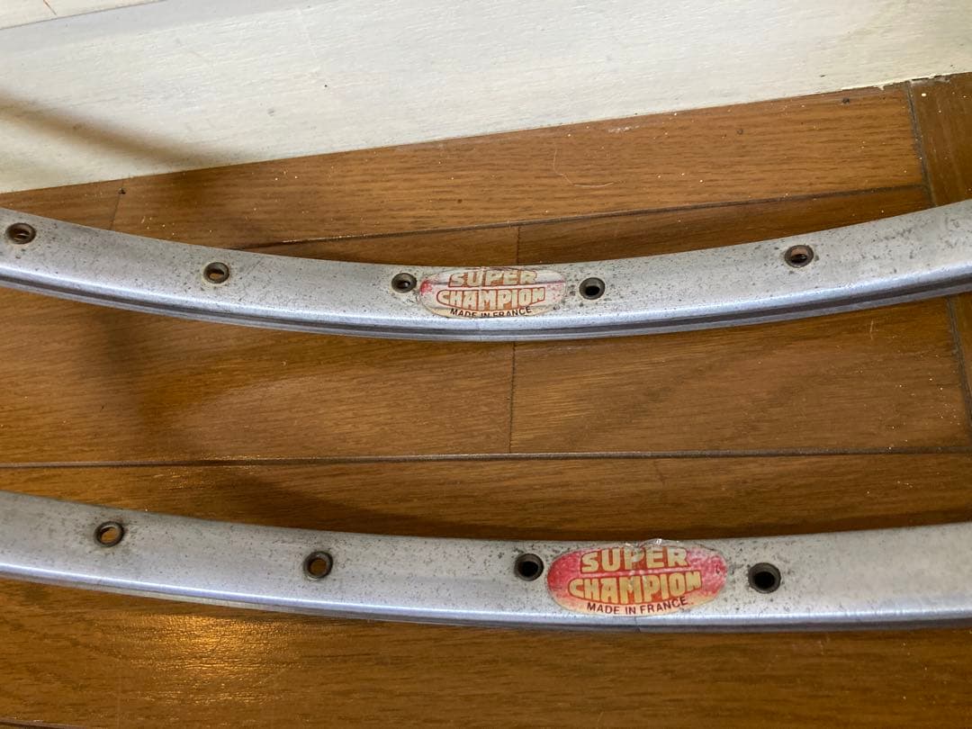 WOLBER SUPER CHAMPION クリンチャーリム2本セット 700C