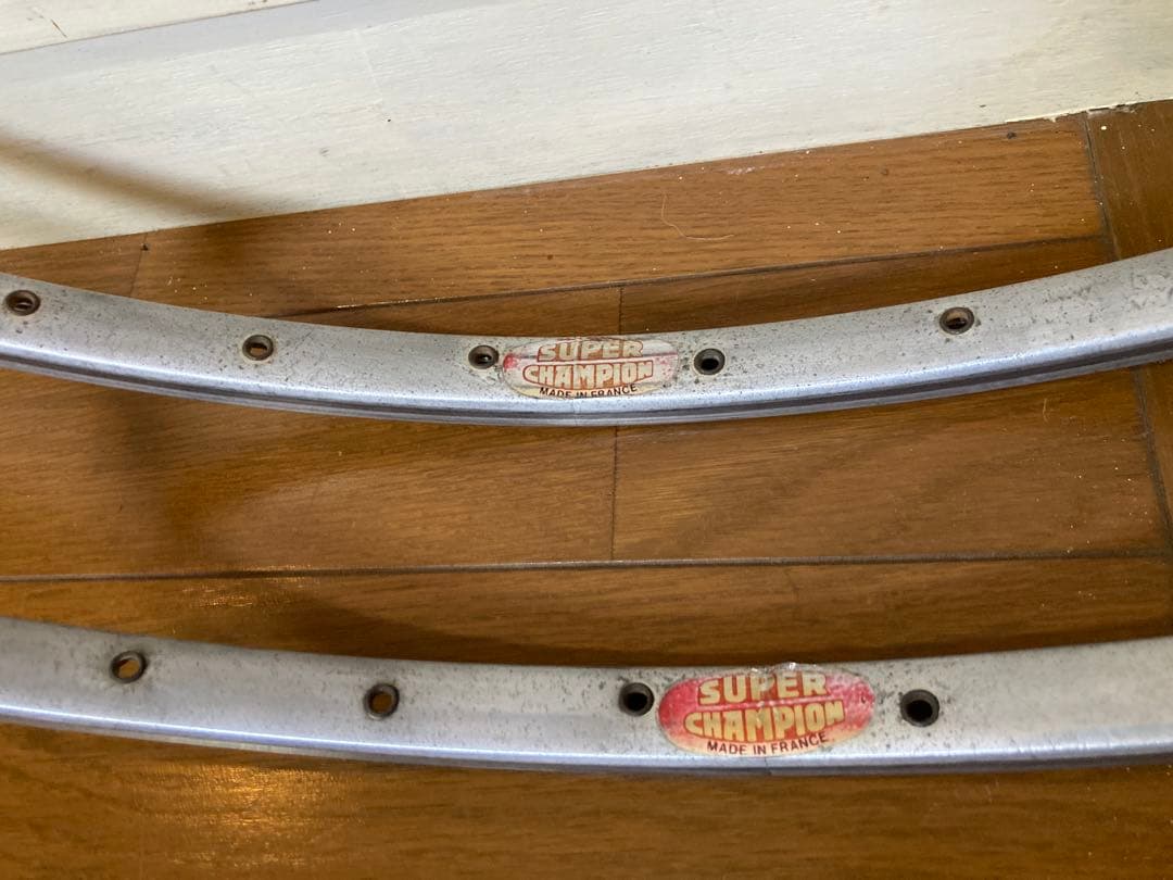 WOLBER SUPER CHAMPION クリンチャーリム2本セット 700C