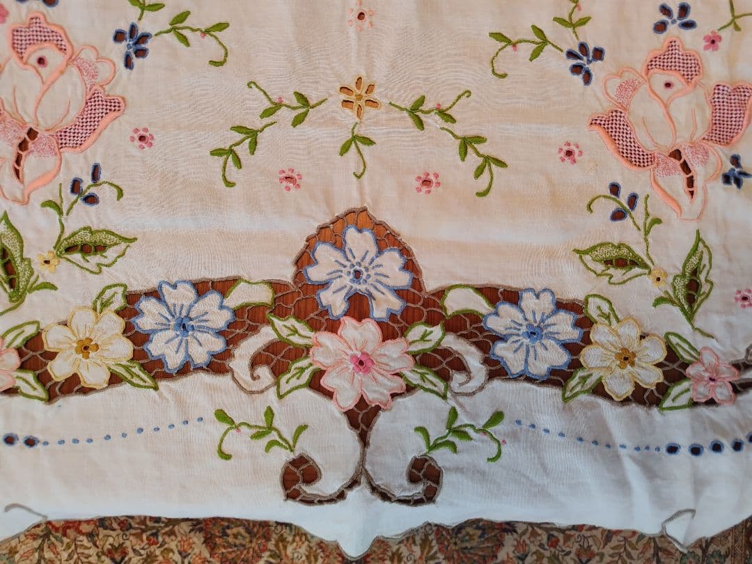 花柄刺繍付きレーステーブルクロス　ビンテージ