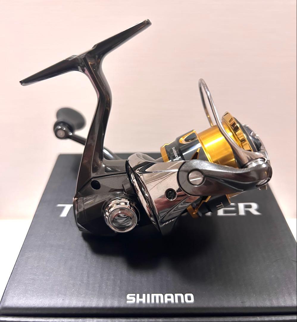 シマノ 20ツインパワー C2000SHG