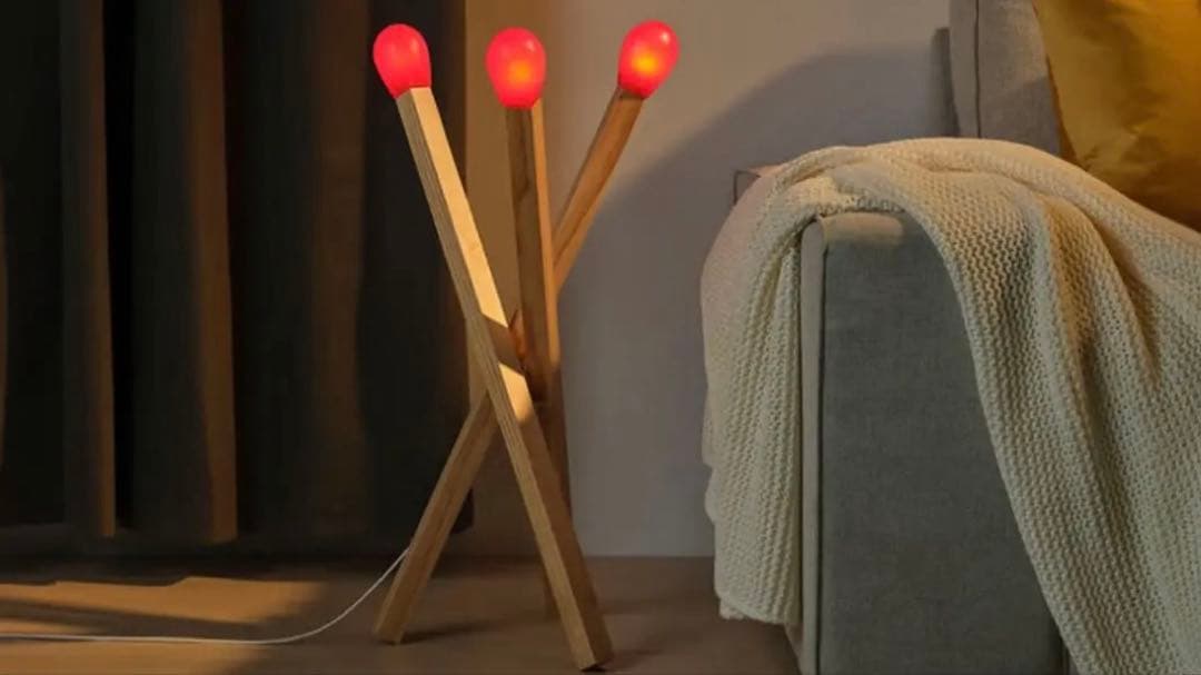 【新品未使用】IKEA ストローラ LEDフロアランプ マッチ棒 限定照明 木製