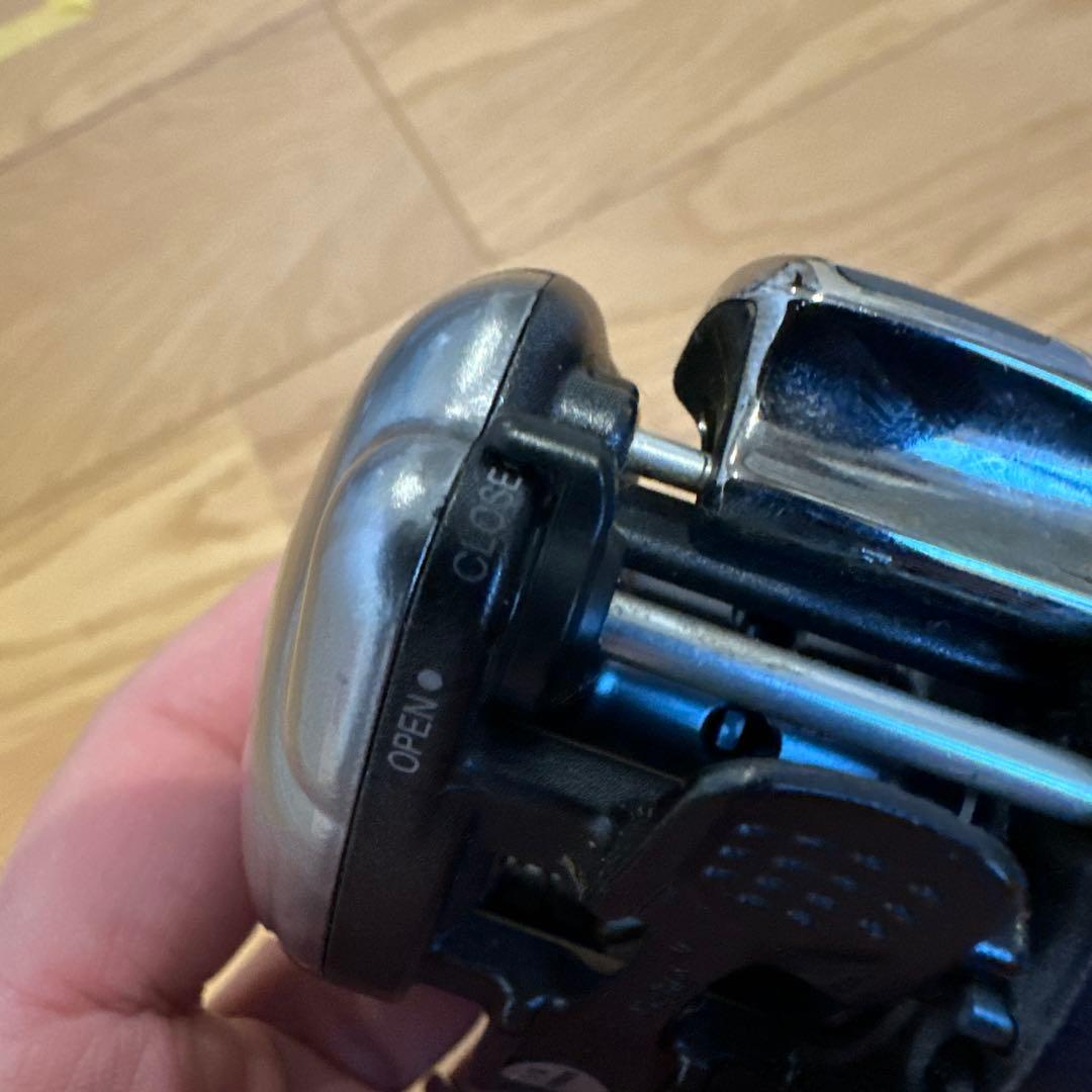 SHIMANO nium Mg7 V2 ベイトリール カバー付き