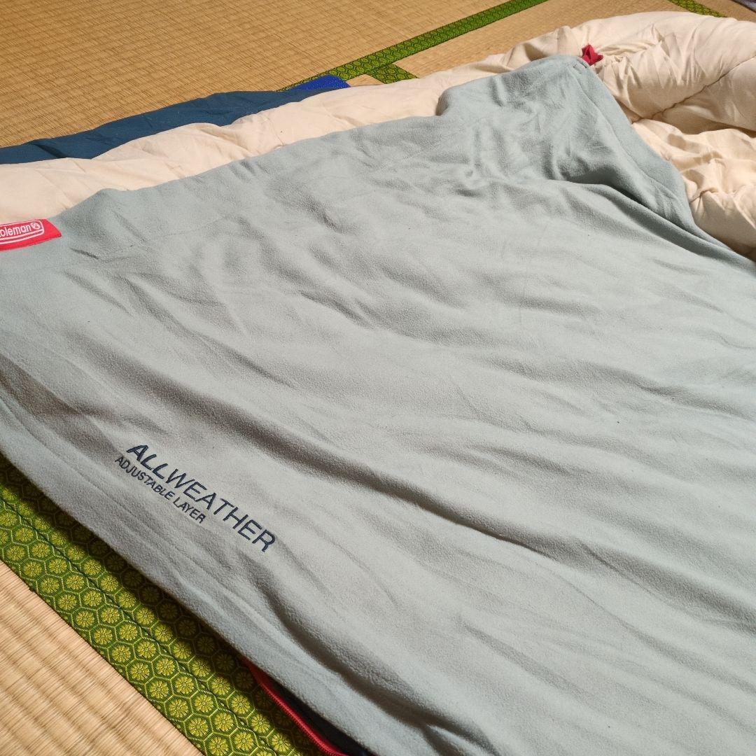 Colemanマルチレイヤースリーピングバッグ　コールマン寝袋