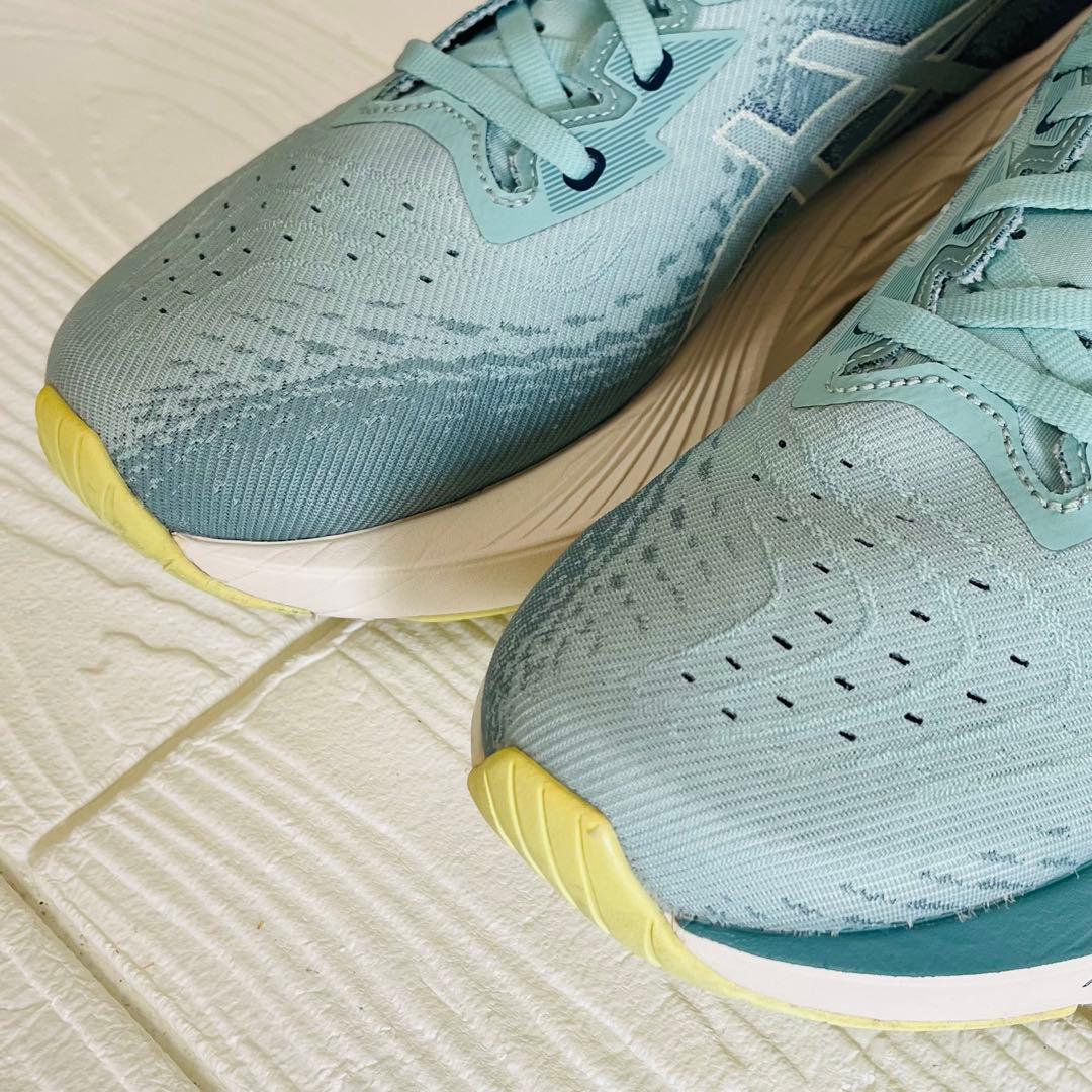 【美品】ASICS NOVABLAST4 27cm ランニングシューズ