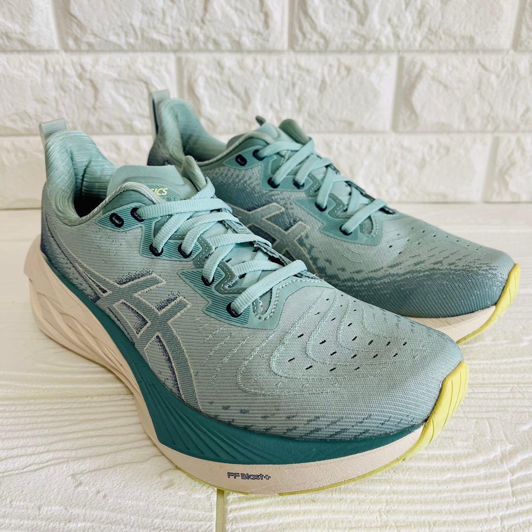 【美品】ASICS NOVABLAST4 27cm ランニングシューズ