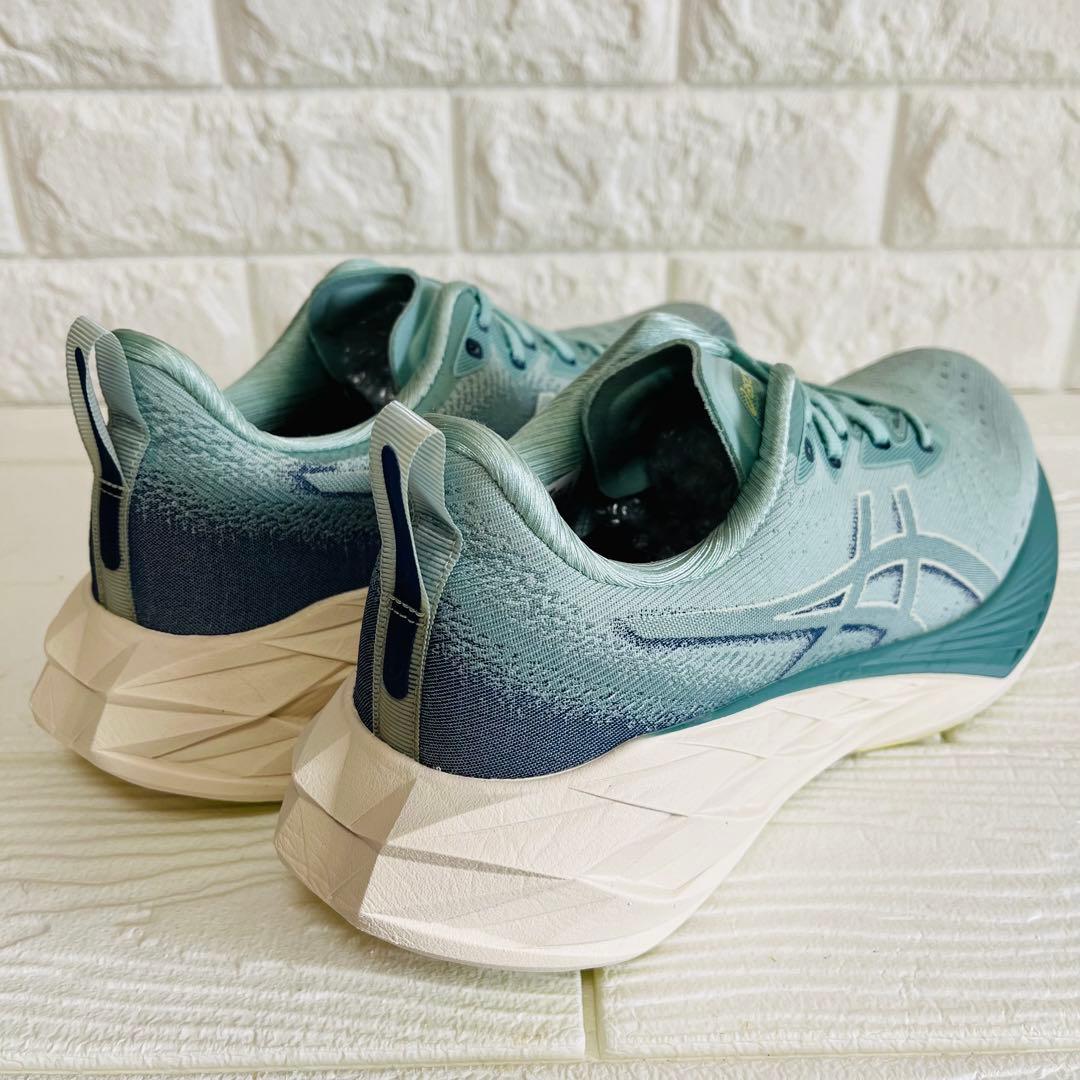 【美品】ASICS NOVABLAST4 27cm ランニングシューズ
