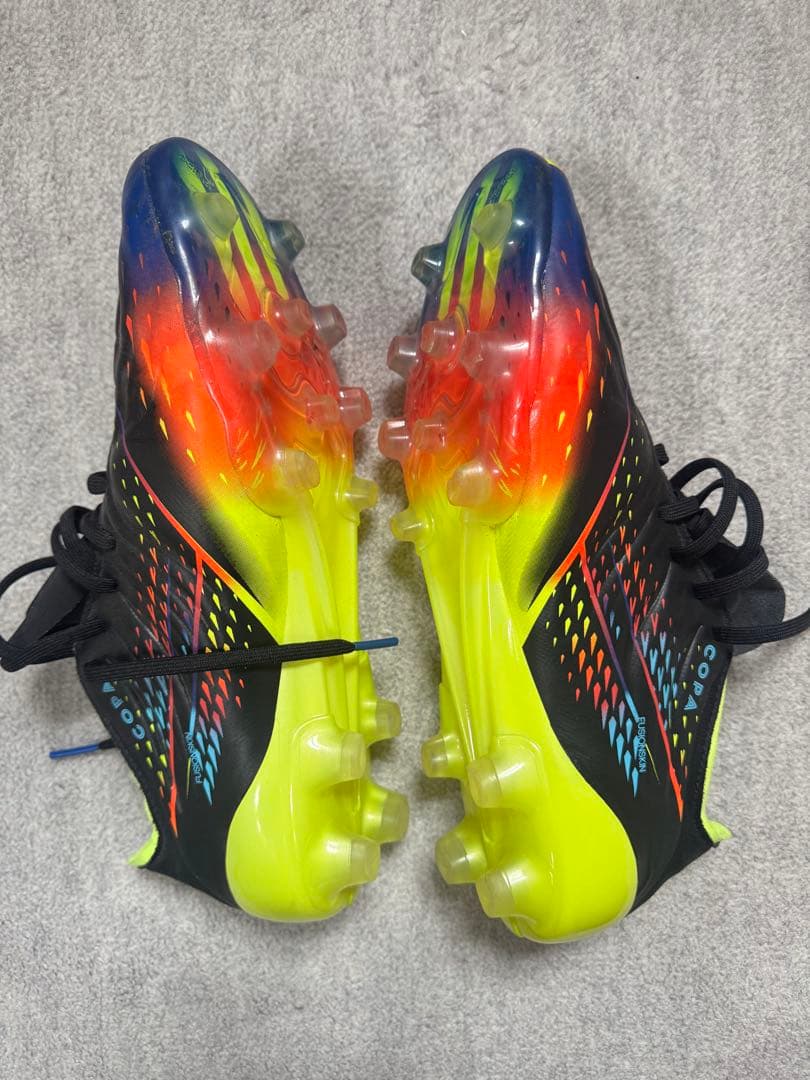 adidas アディダス サッカーシューズ ブラック/イエロー/レインボー