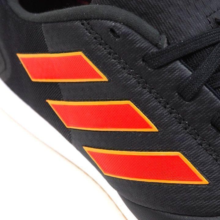 新品 adidas トップ サラ コンペティション フットサルシューズ 28cm