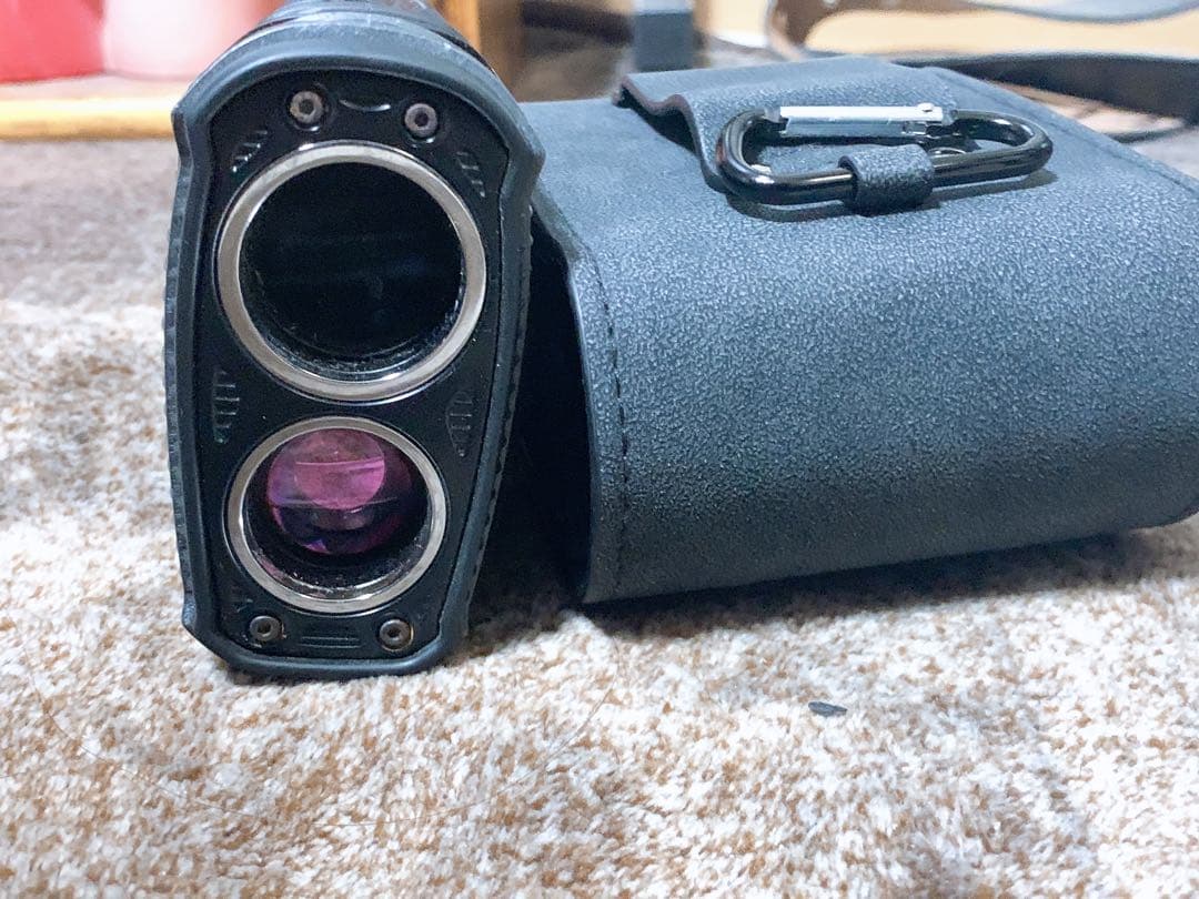 Bushnell PRO XE ゴルフ用距離計 (ケース付き