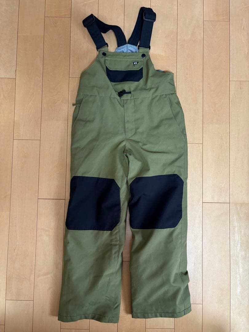 スノーボードウェア(子供用) キッズ　ジュニア　上下130セット　ビブパンツ