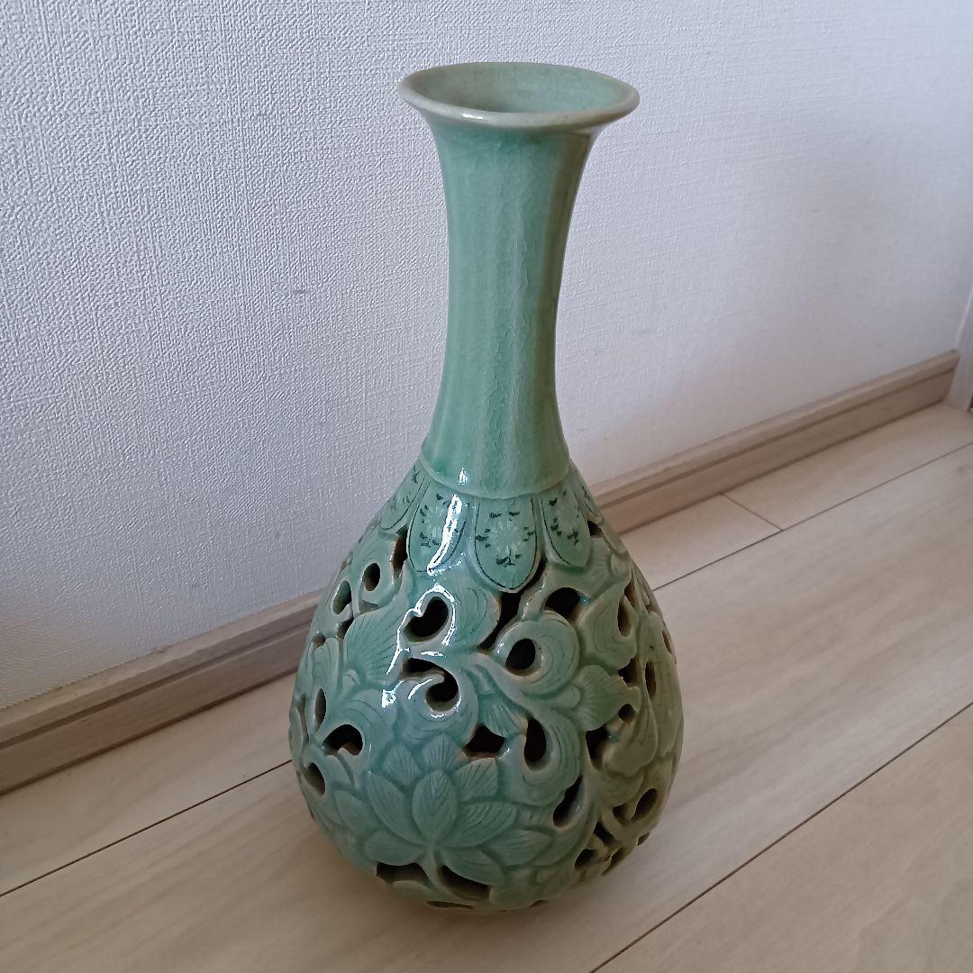 青磁透刻二重花瓶 東谷崔桂昊作☆花模様透かし彫り☆韓国工芸・陶芸☆緑色 陶器